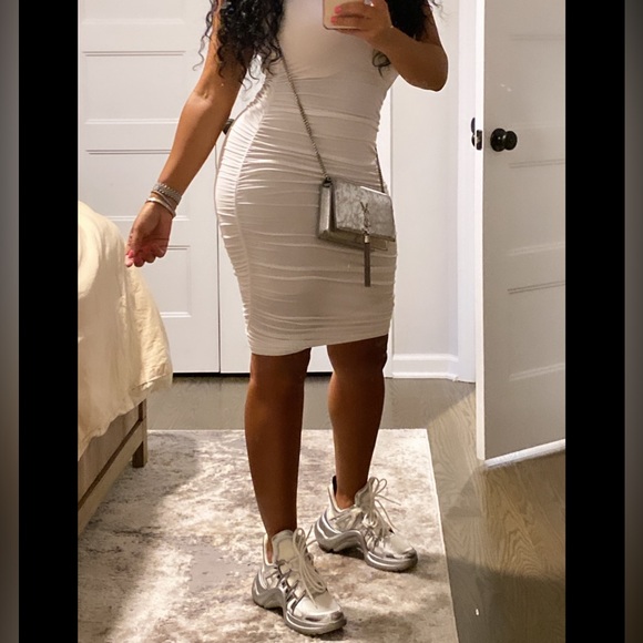 Louis Vuitton Arch Sneaker - Picture 10 of 11